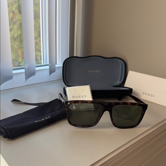 Authentic Havana Green Tortoise Sunglasses Brand New...